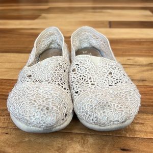 Vintage Crochet Cream Classic Toms shoes slippers